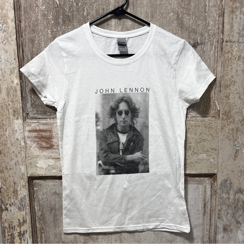 White John Lennon graphic tee iconic tee square glasses BEATLES